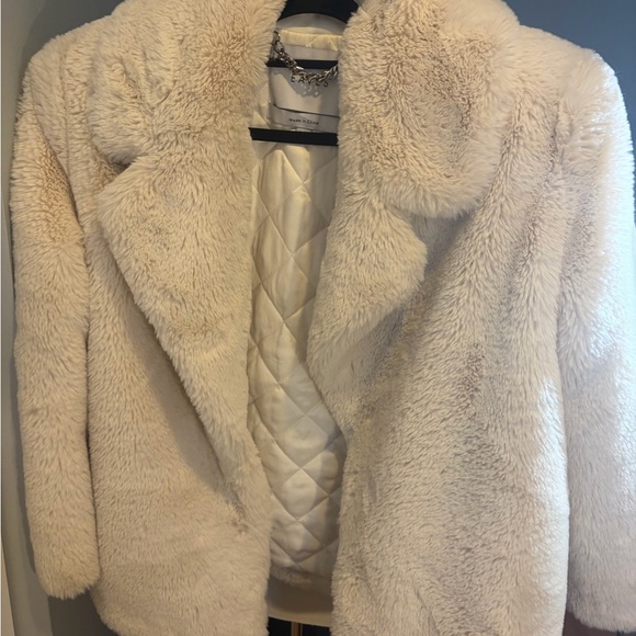 Eaves | Oversized Plush Cream Teddy Jacket - Women's Faux Fur Coat - Picture 13 of 16
